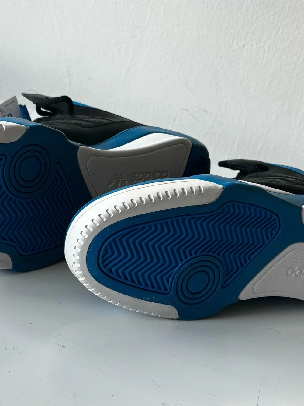 Mens Adidas LQC Basketball Sneakers in Black and Blue NWT Size 13